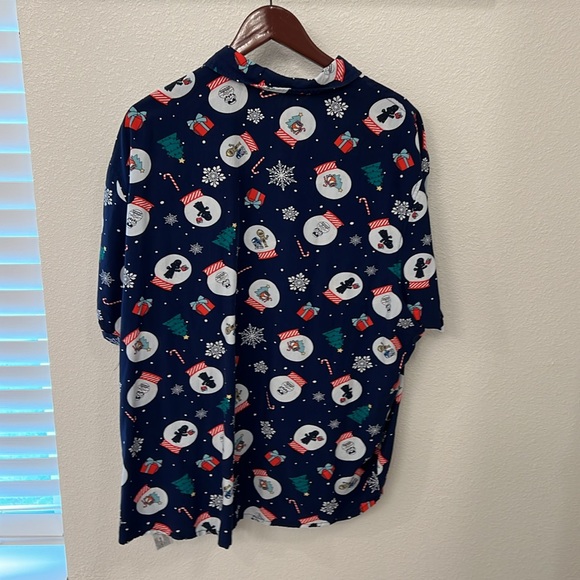 Disney Star Wars Snow-globe Christmas Short Sleeve Button Up Shirt - Picture 8 of 12